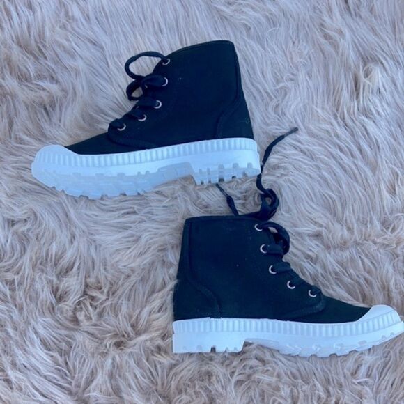 SO Dragonfruit Lace up Ankle Boots in Black/White - Picture 4 of 10